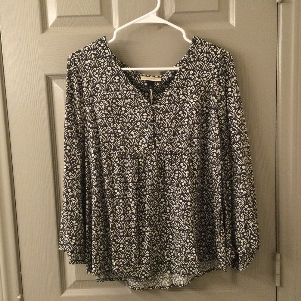NWT flowy top